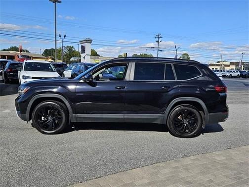 2022 Volkswagen Atlas 3.6L SE w/Technology