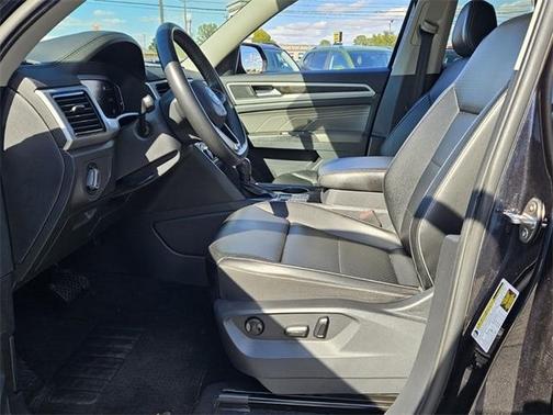 2022 Volkswagen Atlas 3.6L SE w/Technology