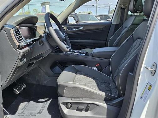 2025 Volkswagen Atlas 2.0T SEL Premium R-Line