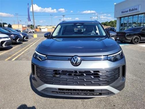 2025 Volkswagen Tiguan 2.0T SE