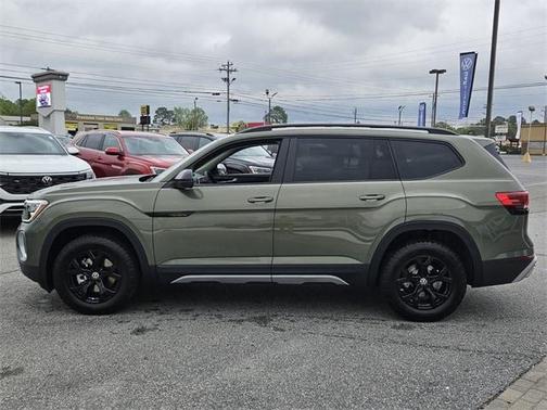 2025 Volkswagen Atlas 2.0T Peak Edition