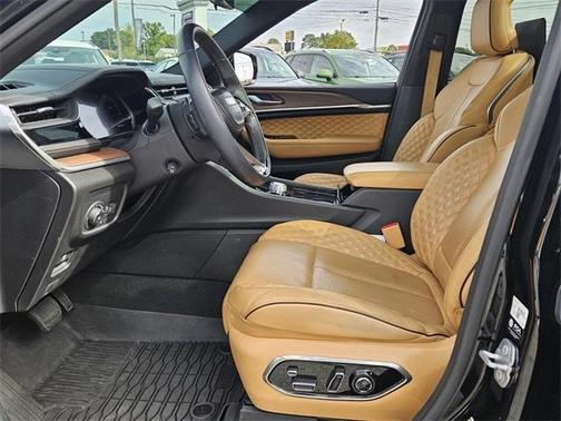 2023 Jeep Grand Cherokee Summit