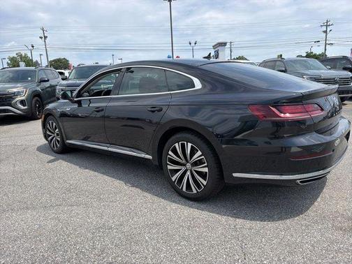 Deep Black Pearl Effect 2020 Volkswagen Arteon 2.0T SE