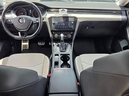 Deep Black Pearl Effect 2020 Volkswagen Arteon 2.0T SE