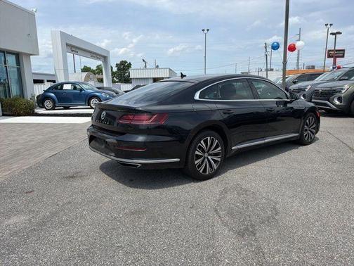 Deep Black Pearl Effect 2020 Volkswagen Arteon 2.0T SE