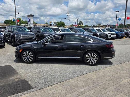 Deep Black Pearl Effect 2020 Volkswagen Arteon 2.0T SE
