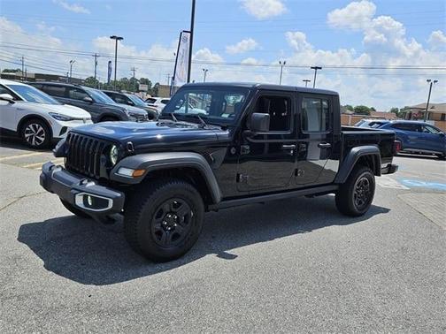 2023 Jeep Gladiator Sport