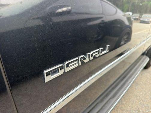 Carbon Black Metallic 2020 GMC Yukon Denali