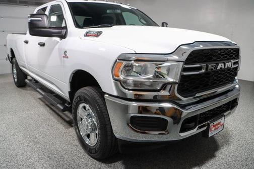 2023 RAM 2500 Tradesman Crew Cab 4x4 8' Box