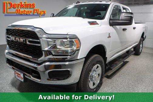 2023 RAM 2500 Tradesman Crew Cab 4x4 8' Box