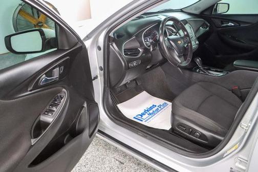 2020 Chevrolet Malibu FWD RS