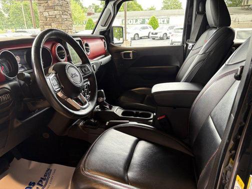 Black Clearcoat 2020 Jeep Gladiator Rubicon