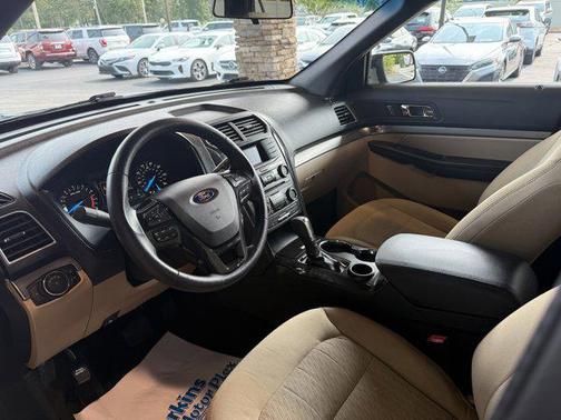 2017 Ford Explorer Base
