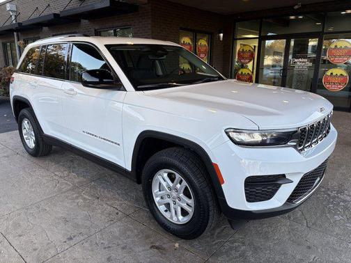 2023 Jeep Grand Cherokee Laredo