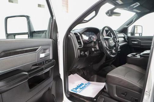 2023 RAM 2500 Big Horn Crew Cab 4x4 6'4' Box