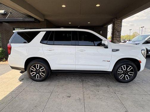 2021 GMC Yukon 4WD AT4