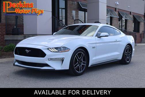 Oxford White 2022 Ford Mustang GT Premium