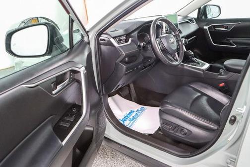 2023 Toyota RAV4 Hybrid XLE Premium