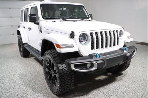 Bright White Clearcoat 2023 Jeep Wrangler 4xe Sahara