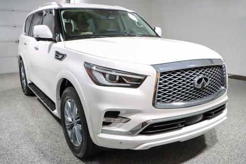 2022 INFINITI QX80 Luxe