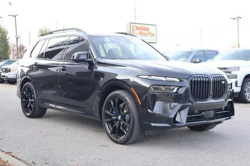 2023 BMW X7 M60i