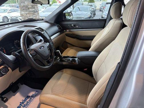 2017 Ford Explorer Base