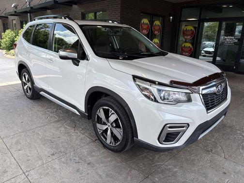 Crystal White Pearl 2020 Subaru Forester Touring