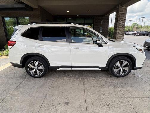 Crystal White Pearl 2020 Subaru Forester Touring