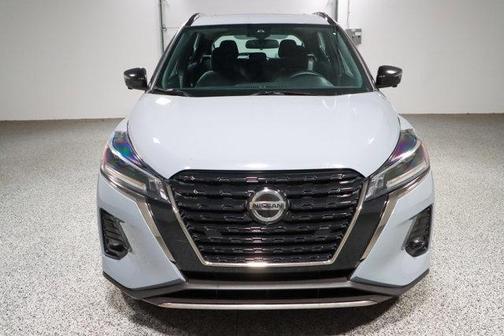 2021 Nissan Kicks SR