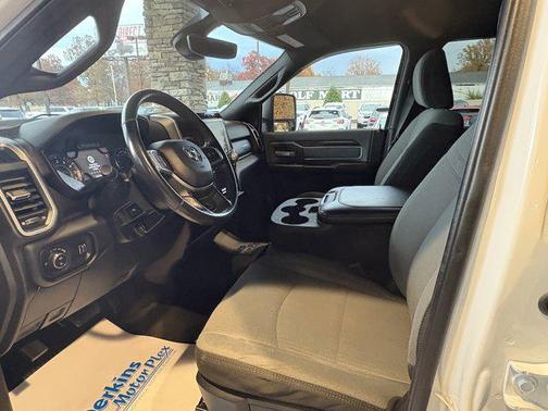 2023 RAM 2500 Big Horn Crew Cab 4x4 8' Box