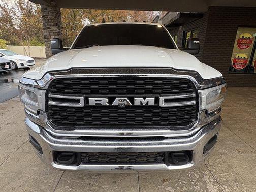 2023 RAM 2500 Big Horn Crew Cab 4x4 8' Box