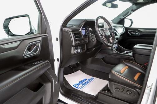 Summit White 2021 GMC Yukon 4WD AT4