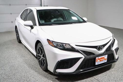 Ice Cap 2023 Toyota Camry SE