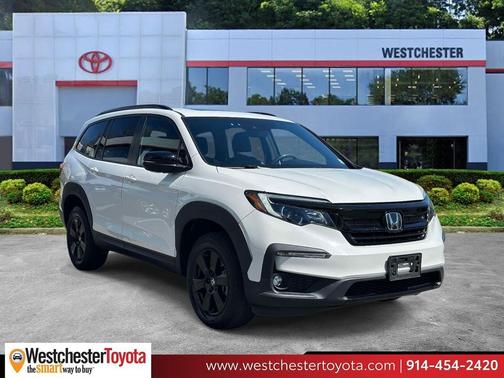 Lunar Silver Metallic 2022 Honda Pilot AWD TrailSport
