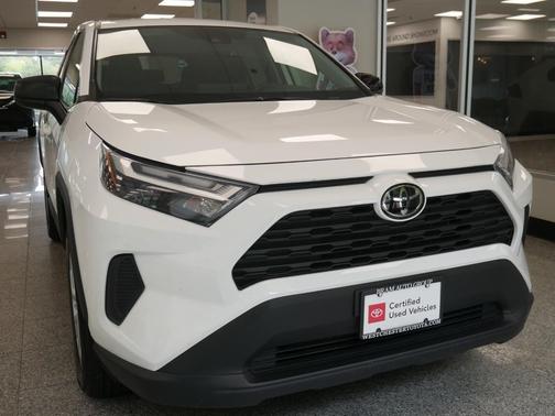 2024 Toyota RAV4 LE
