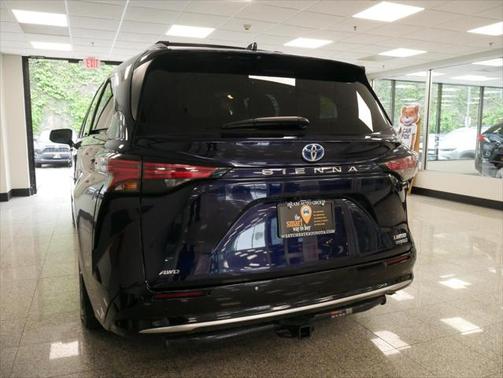 2021 Toyota Sienna Limited 7-Passenger