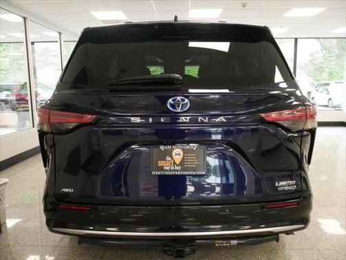 2021 Toyota Sienna Limited 7-Passenger