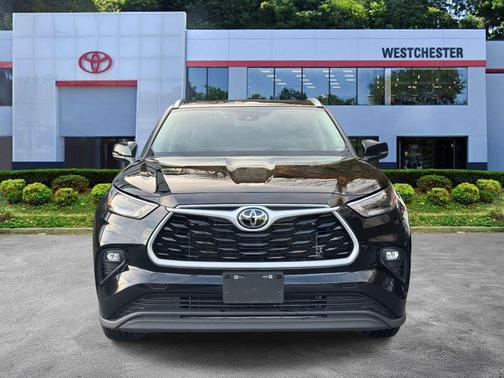 2025 Toyota Highlander XLE