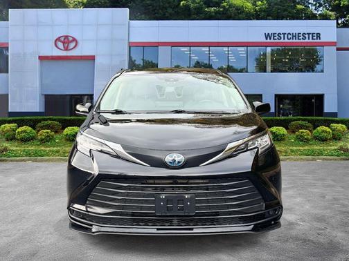 2021 Toyota Sienna LE