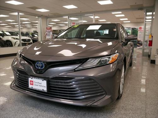 2018 Toyota Camry Hybrid XLE
