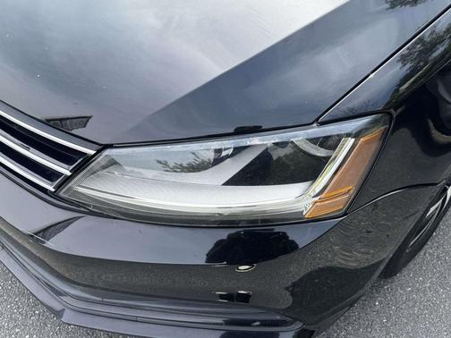 Black 2017 Volkswagen Jetta 1.4T SE