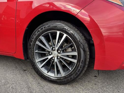 2016 Toyota Corolla LE Plus