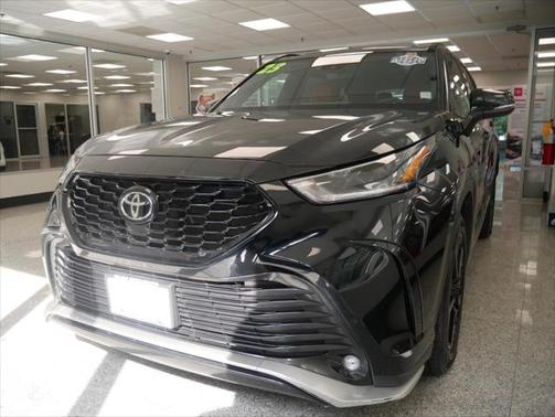 2023 Toyota Highlander XSE