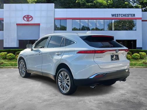 2022 Toyota Venza XLE