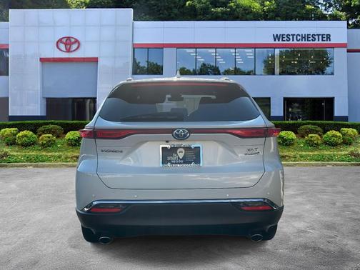 2022 Toyota Venza XLE