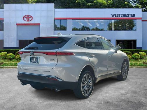 2022 Toyota Venza XLE