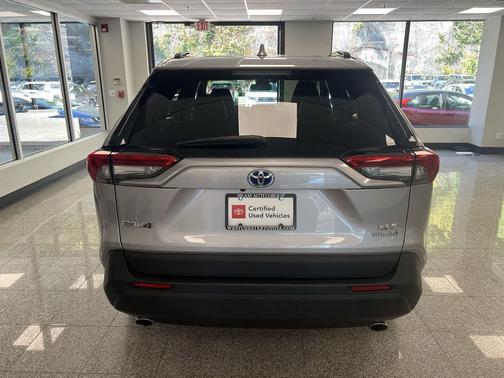 2022 Toyota RAV4 Hybrid XLE Premium