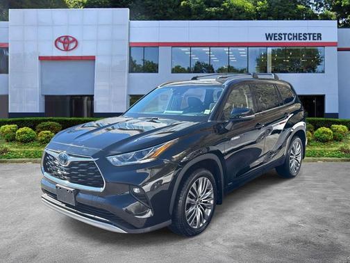 2021 Toyota Highlander Hybrid Platinum