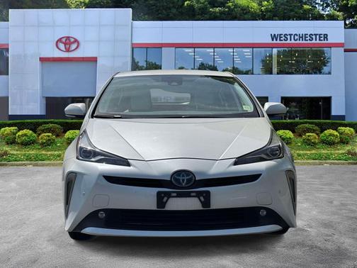 Blizzard Pearl 2019 Toyota Prius XLE