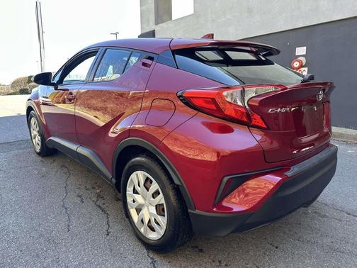 Ruby Flare Pearl 2019 Toyota C-HR LE